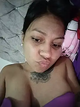 Snapshot of Tiphanydirty3 chatting on May 2026 04:52:01 AM Tiphanydirty3 online show from May 2026 04:52:01 AM
