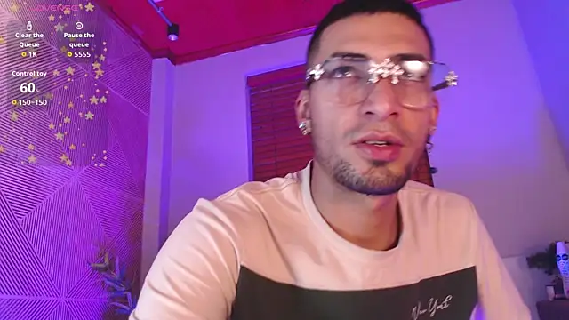 Snapshot of DrakeNeumann chatting on January 2026 03:54:01 AM DrakeNeumann online show from January 2026 03:54:01 AM