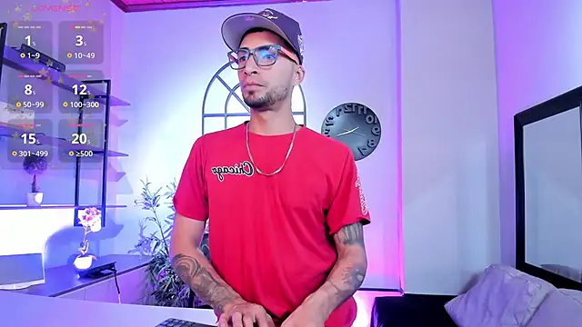 Snapshot of DrakeNeumann chatting on February 2026 03:43:01 AM DrakeNeumann online show from February 2026 03:43:01 AM