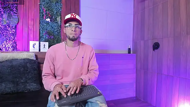 Snapshot of DrakeNeumann chatting on March 2026 03:52:02 AM DrakeNeumann online show from March 2026 03:52:02 AM