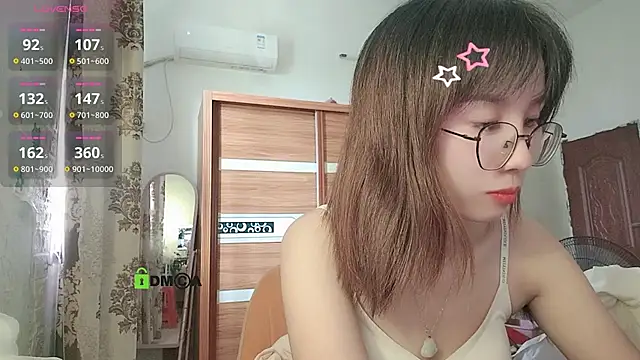 Snapshot of Lili_666 chatting on October 2025 02:11:02 AM Lili 666 online show from October 2025 02:11:02 AM
