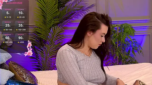 TrishaWinslet online show from February 2025 03:15:02 AM