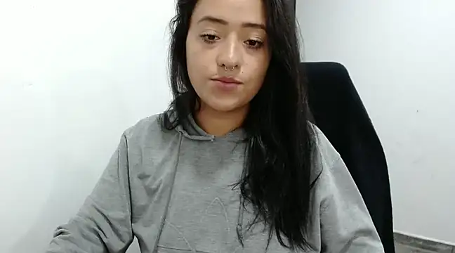 jjulietha95 online show from January 2025 05:24:01 AM