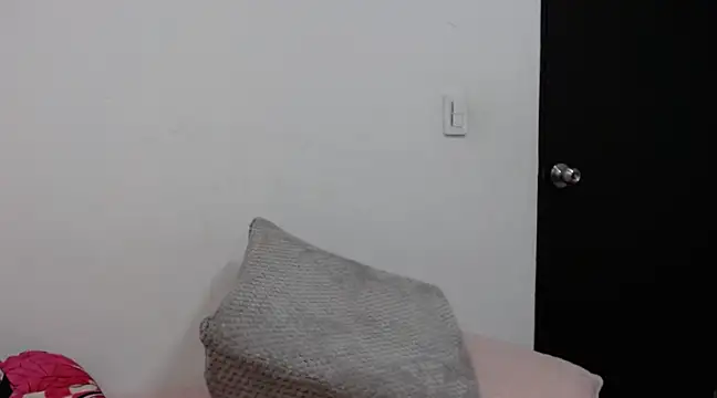 jjulietha95 online show from February 2025 06:33:01 AM