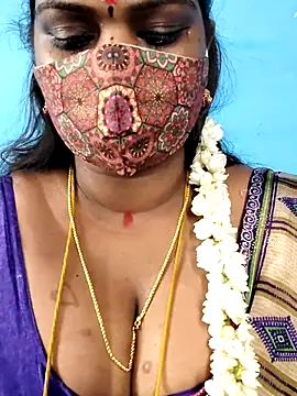 Snapshot of mayaa2u chatting on May 2026 10:00:02 AM mayaa2u online show from May 2026 10:00:02 AM