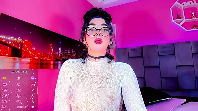 Saamanthaa11 online show from April 2026 05:18:02 AM