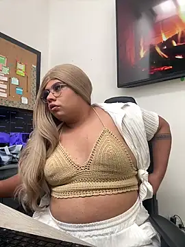 Snapshot of Tom_Silver__ chatting on September 2025 05:46:01 PM Tom Silver online show from September 2025 05:46:01 PM