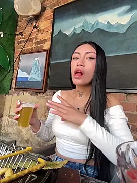 Effy Bonny online show from December 2025 06:24:02 PM