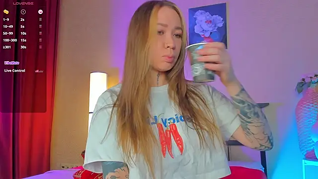 Snapshot of _VASILISSA_ chatting on July 2026 11:35:02 PM VASILISSA online show from July 2026 11:35:02 PM