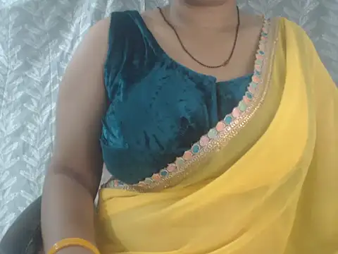 Snapshot of cute-priy chatting on July 2026 04:29:02 AM cute-priy online show from July 2026 04:29:02 AM
