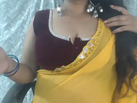 Snapshot of cute-priy chatting on July 2026 05:00:02 AM cute-priy online show from July 2026 05:00:02 AM