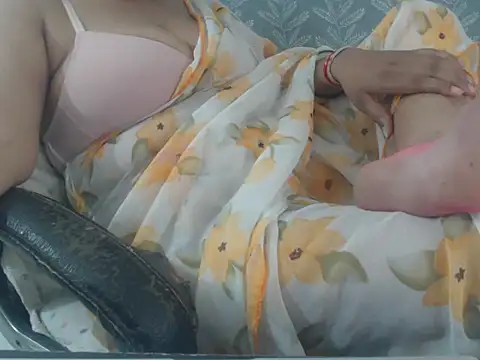 Snapshot of cute-priy chatting on July 2026 11:17:02 AM cute-priy online show from July 2026 11:17:02 AM