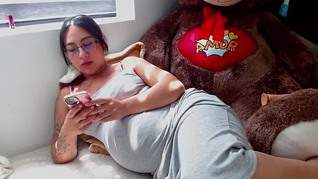 Snapshot of mistress_aryya chatting on February 2025 06:30:01 PM mistress aryya online show from February 2025 06:30:01 PM