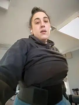 ThicBunz online show from April 2026 01:23:02 PM