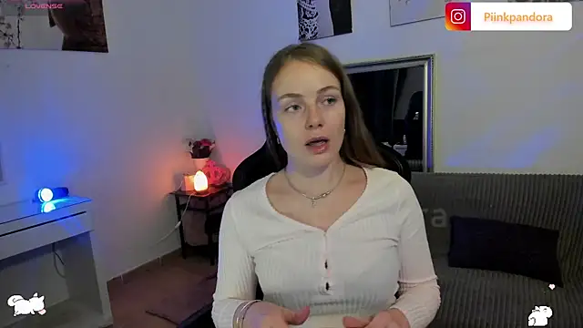 Piinkpandora online show from March 2026 08:34:01 PM