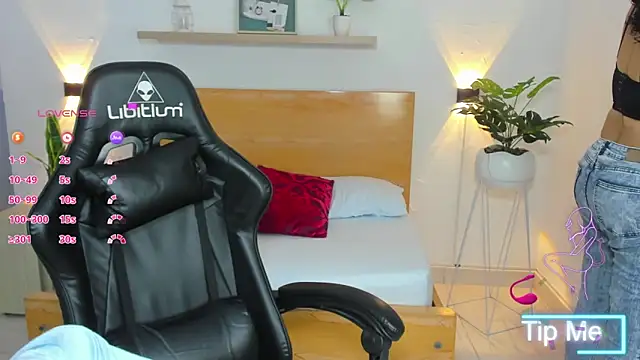 aixa 15 online show from March 2025 12:06:02 PM