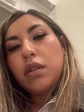 Snapshot of Khalyk_G chatting on December 2024 04:42:02 AM Khalyk G online show from December 2024 04:42:02 AM