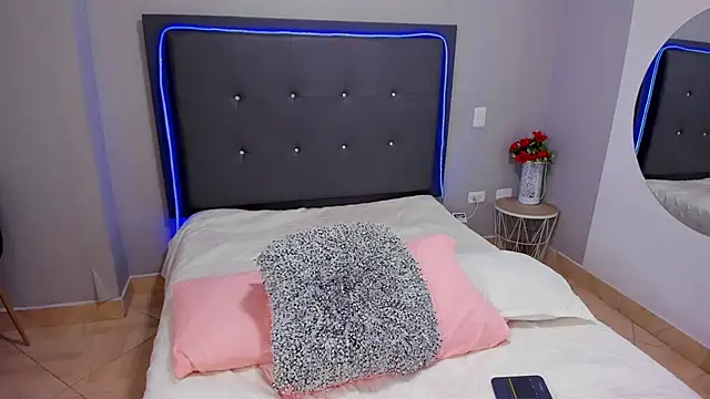 emma lye online show from February 2025 12:30:01 AM