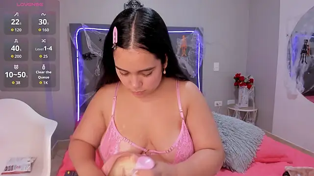 emma lye online show from October 2025 08:49:02 PM