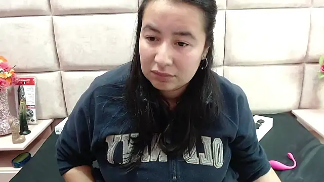 NaomyPrinces online show from December 2024 01:06:02 PM