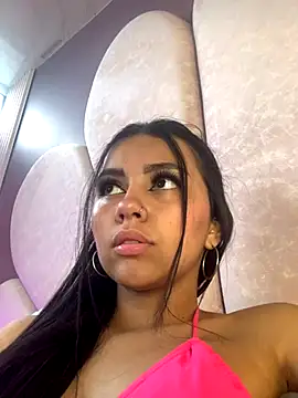 Larabrooks online show from September 2025 05:58:01 PM