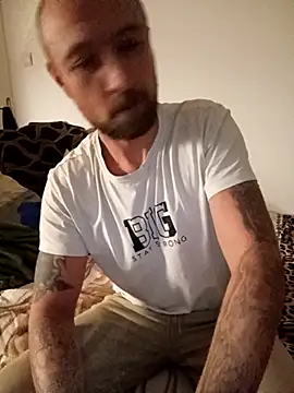 Snapshot of Diabel86 chatting on September 2025 10:11:01 PM Diabel86 online show from September 2025 10:11:01 PM