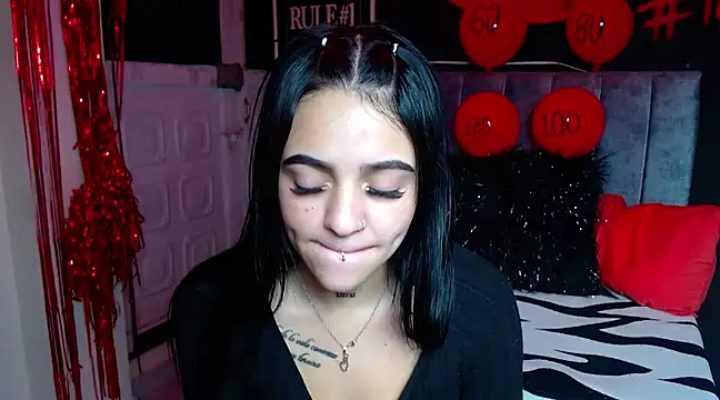 Violettasquirt online show from March 2025 09:22:01 PM