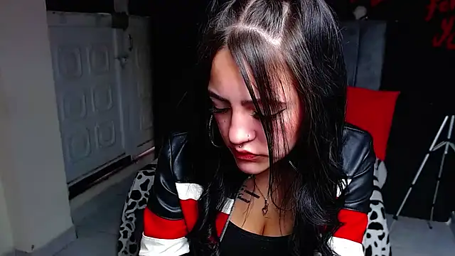 Violettasquirt online show from March 2026 01:43:02 PM