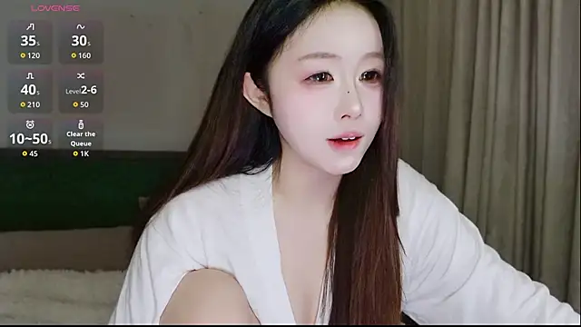 Hazel-11 online show from January 2026 01:59:02 PM