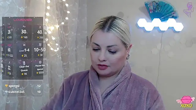 JewellKiss7 online show from November 2025 04:40:02 PM