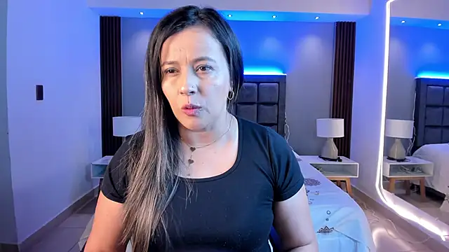 Susann Ross online show from October 2025 10:54:02 AM