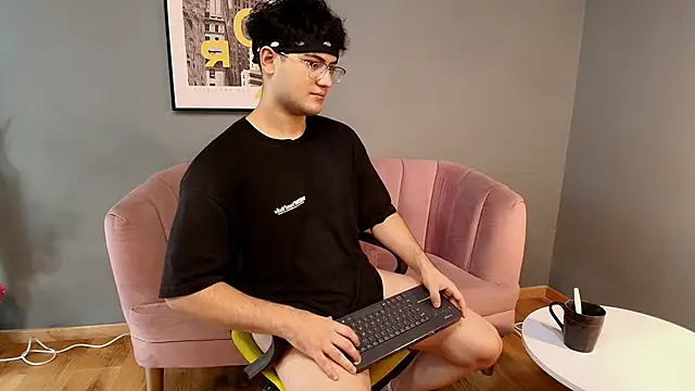 Snapshot of Mark_Evans1_ chatting on February 2025 07:58:02 PM Mark Evans1  online show from February 2025 07:58:02 PM