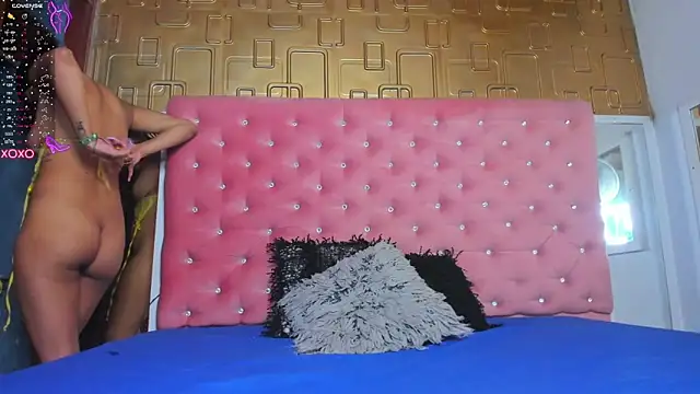 Molly gomez  online show from January 2025 07:15:01 PM