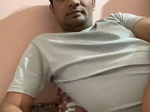 NiceBoy9099 online show from November 2025 05:56:01 PM