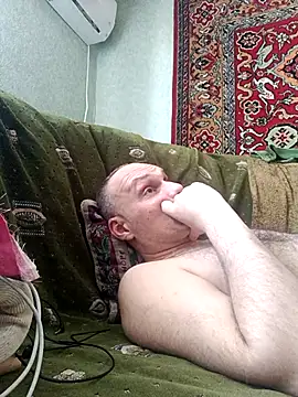 Pineapple04 online show from March 2026 11:47:01 AM