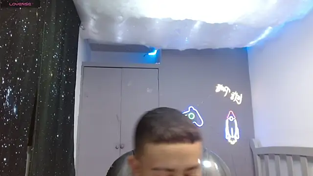 Xavii18 online show from March 2025 04:38:02 PM