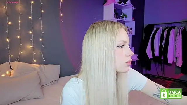 aneta alisha online show from November 2025 11:20:02 AM