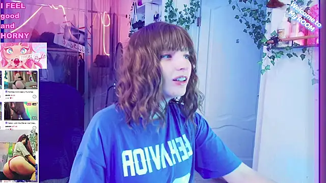 Snapshot of Toxic_Ellies chatting on December 2024 05:00:01 PM Toxic Ellies online show from December 2024 05:00:01 PM