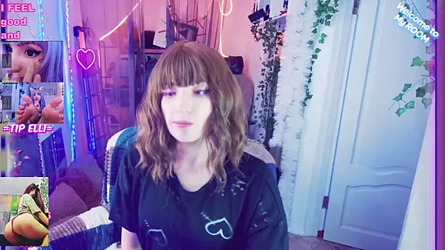 Snapshot of Toxic_Ellies chatting on December 2024 04:46:02 PM Toxic Ellies online show from December 2024 04:46:02 PM