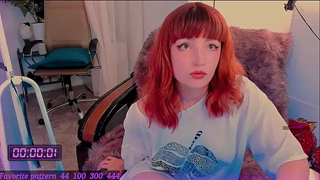 Snapshot of Toxic_Ellies chatting on May 2026 02:47:02 PM Toxic Ellies online show from May 2026 02:47:02 PM