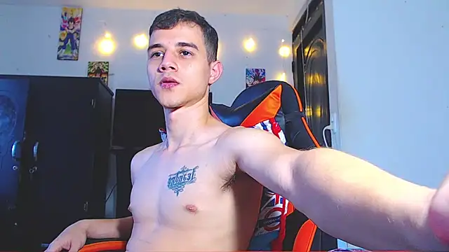 ADAM HOT online show from April 2026 10:48:01 PM