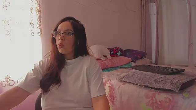 HARLEYNAPIER online show from February 2026 09:45:01 PM