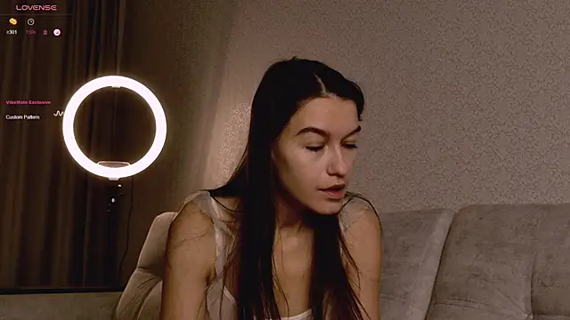 Alice  grace online show from October 2025 08:07:01 PM