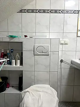 happyandsweet online show from December 2025 08:26:01 PM