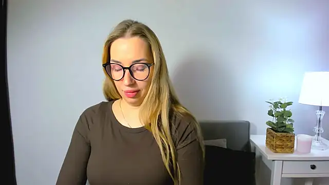 AriaDesire online show from November 2025 06:16:02 AM