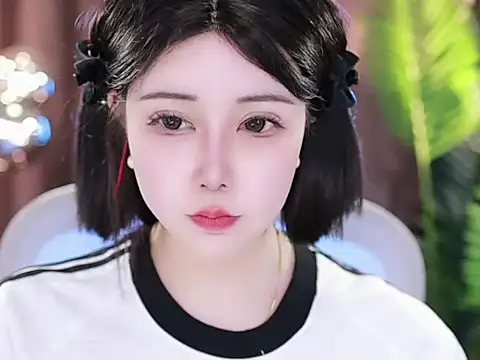 Qiaoqiao  online show from March 2025 06:47:01 PM