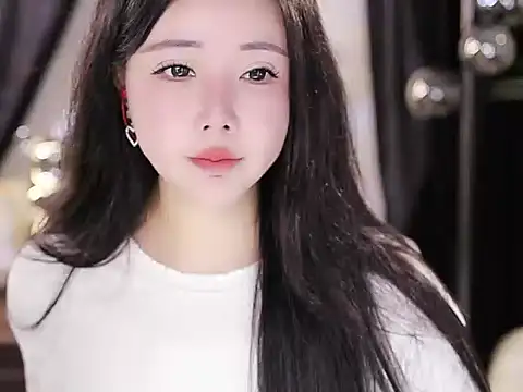 Qiaoqiao  online show from October 2025 06:09:01 AM