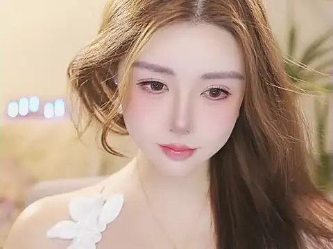Snapshot of Qiaoqiao_ chatting on June 2026 06:14:01 PM Qiaoqiao online show from June 2026 06:14:01 PM