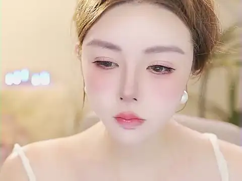 Snapshot of Qiaoqiao_ chatting on June 2026 04:08:02 PM Qiaoqiao online show from June 2026 04:08:02 PM