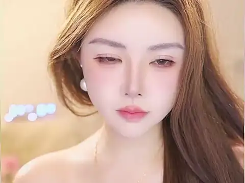 Snapshot of Qiaoqiao_ chatting on July 2026 06:20:01 PM Qiaoqiao online show from July 2026 06:20:01 PM